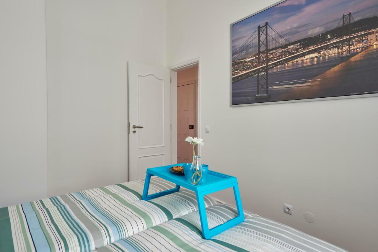 Cozy Apartment In Historic Center With Terrace Lisbon Luaran gambar