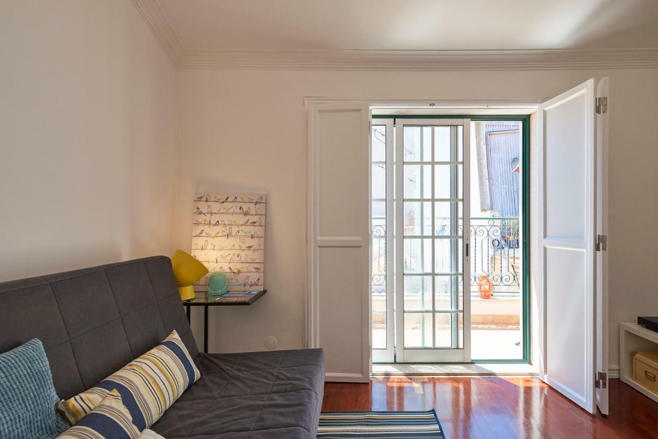 Cozy Apartment In Historic Center With Terrace Lisbon Luaran gambar